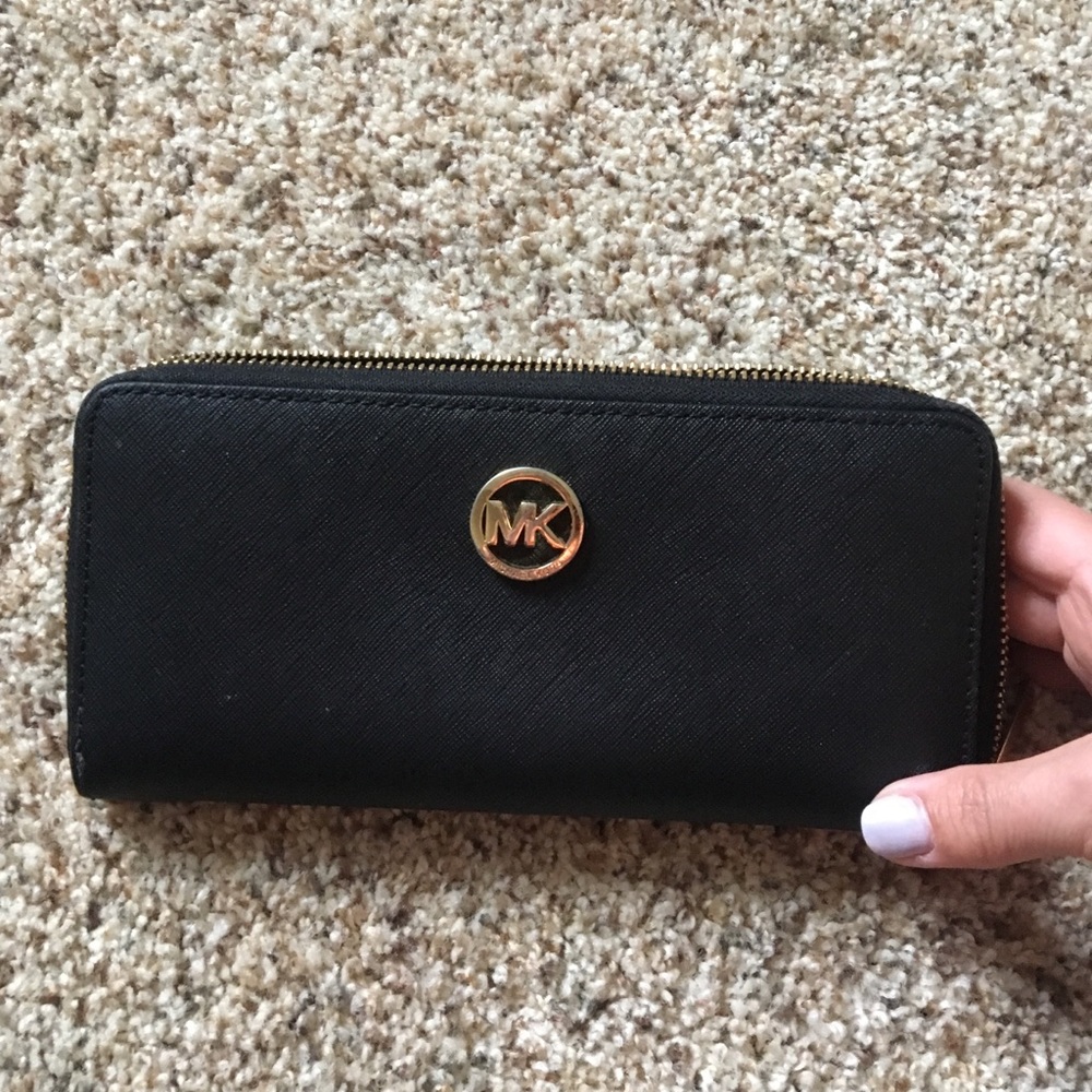 Micheal kors wallet